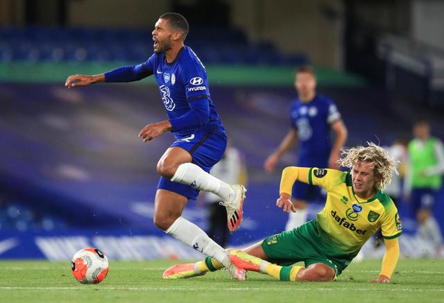 大胆的服装 大胆的服装